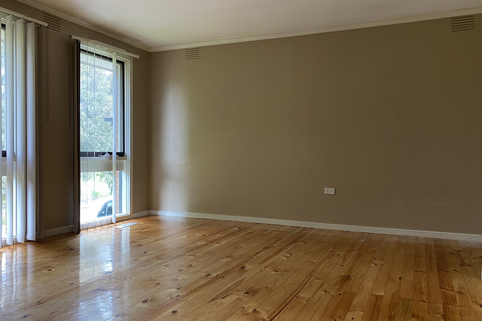 4/2 Highland Avenue, Oakleigh East, VIC 3166 - Thumbnail 1 - 31/08/2021