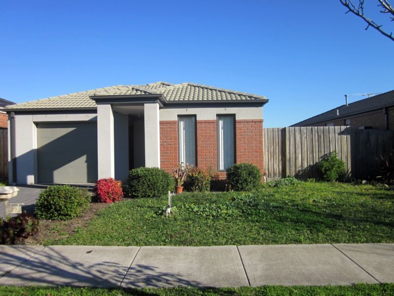 27 Melzak Way, Berwick, VIC 3806 - Thumbnail 1 - 31/08/2021