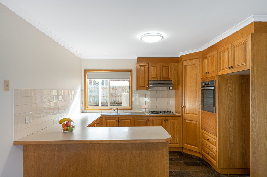 10 Augustine Drive, Highton, VIC 3216, Highton - Thumbnail 2