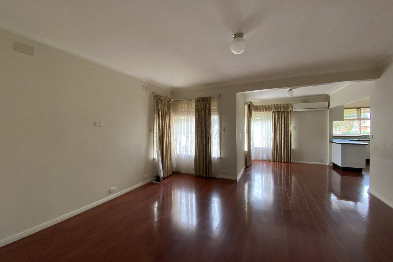 17 Elizabeth Court, Reservoir, VIC 3073 - Thumbnail 2 - 01/09/2021