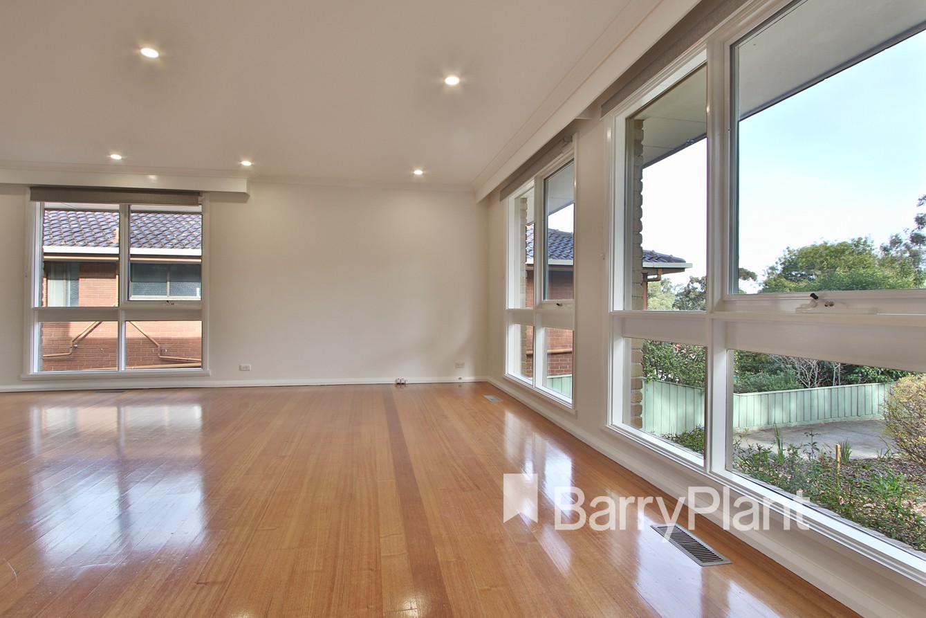 18 Wolangi Court, Greensborough, VIC 3088 - Thumbnail 2 - 01/09/2021