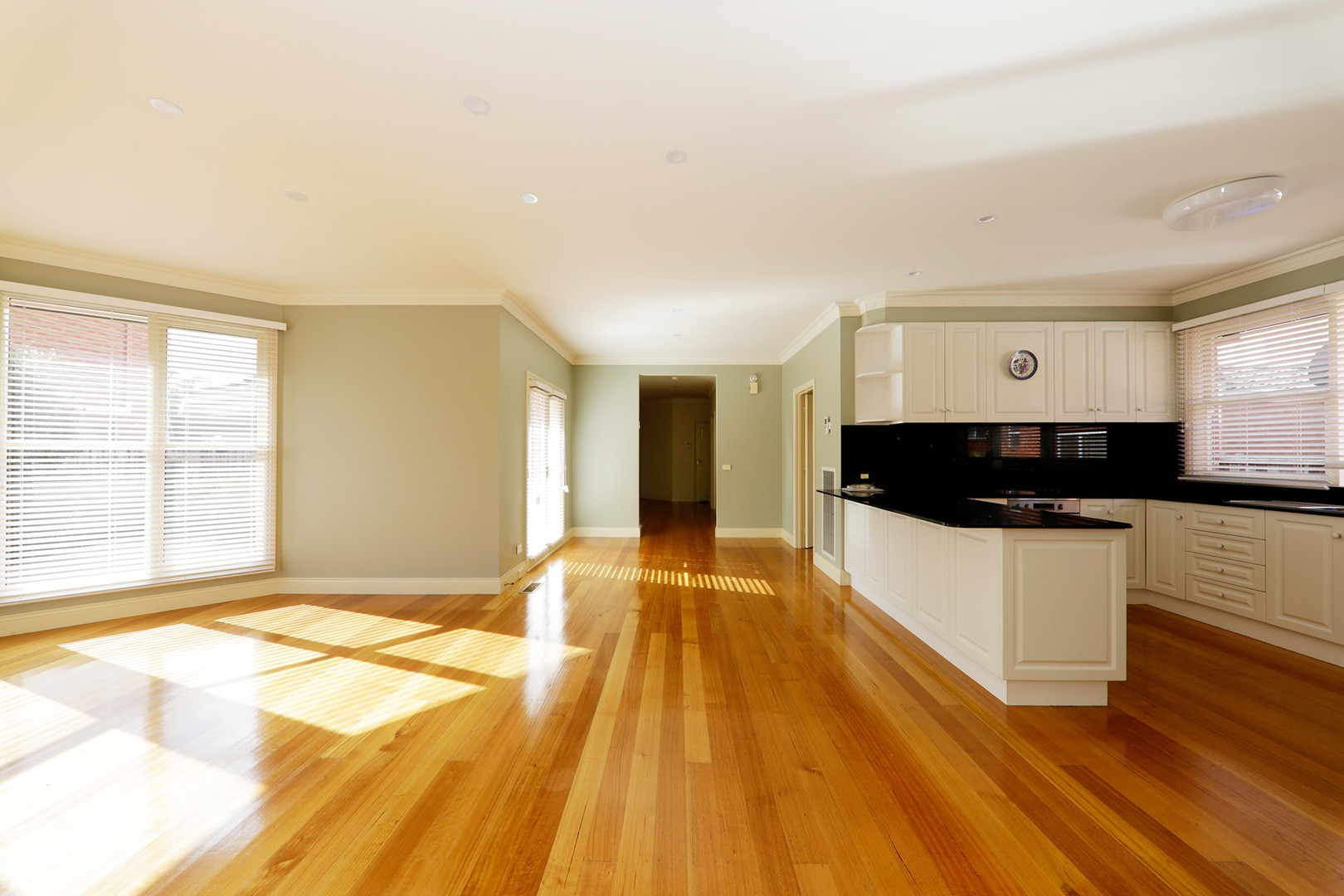 12 Timber Lane, Glen Waverley, VIC 3150 - Thumbnail 2 - 01/09/2021