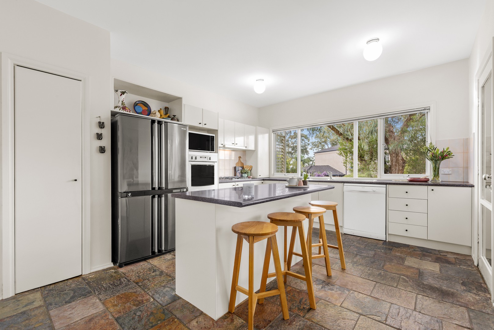 21 Howgate Court, Eltham, VIC 3095, Eltham - Thumbnail 4