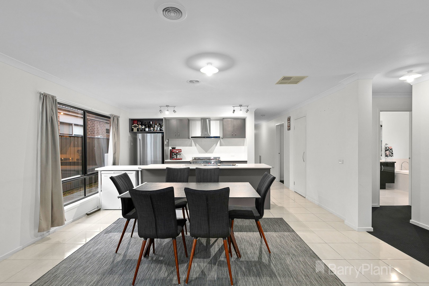 53 Burford WayCranbourne North, VIC 3977, Cranbourne North - Thumbnail 2