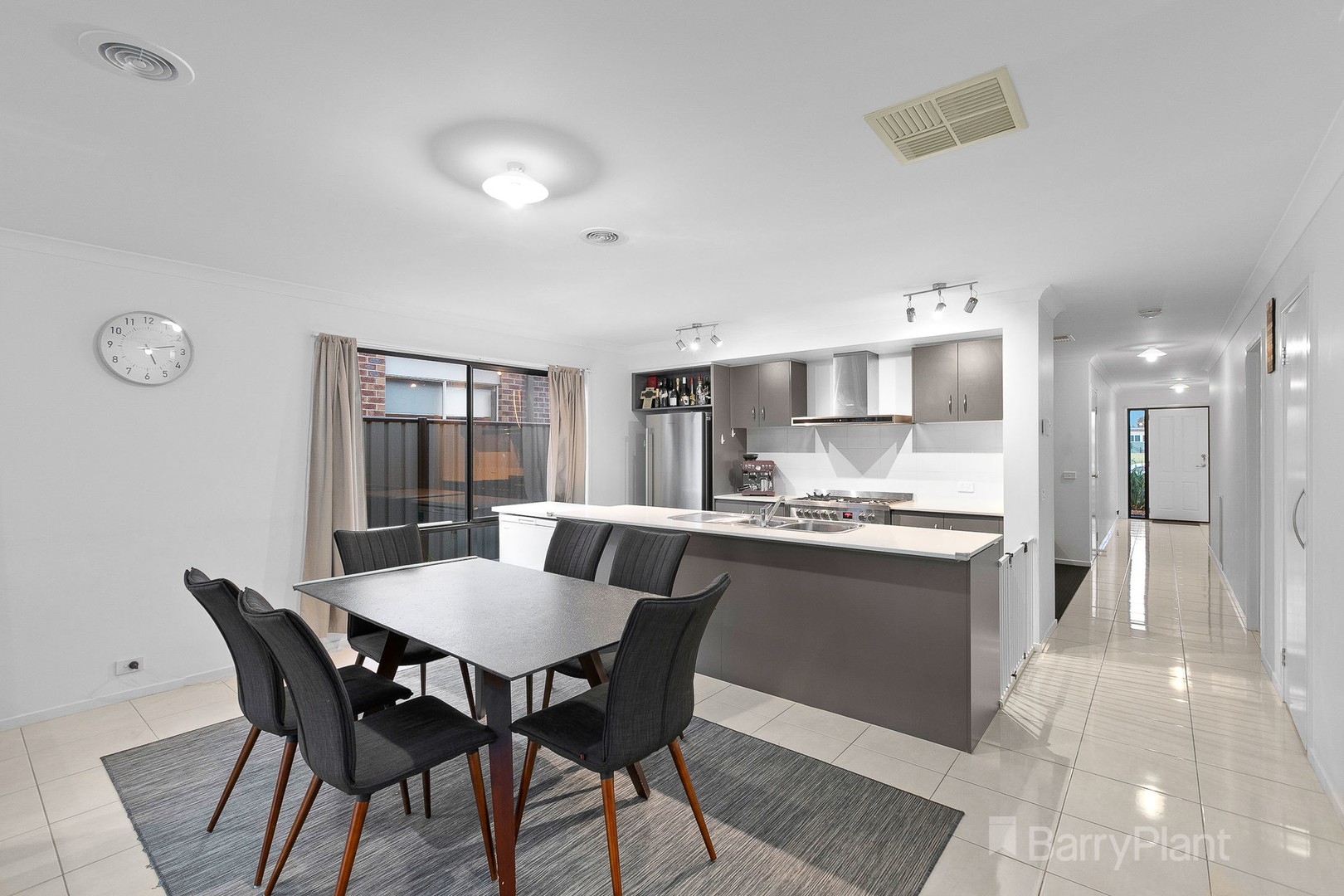 53 Burford WayCranbourne North, VIC 3977, Cranbourne North - Thumbnail 3
