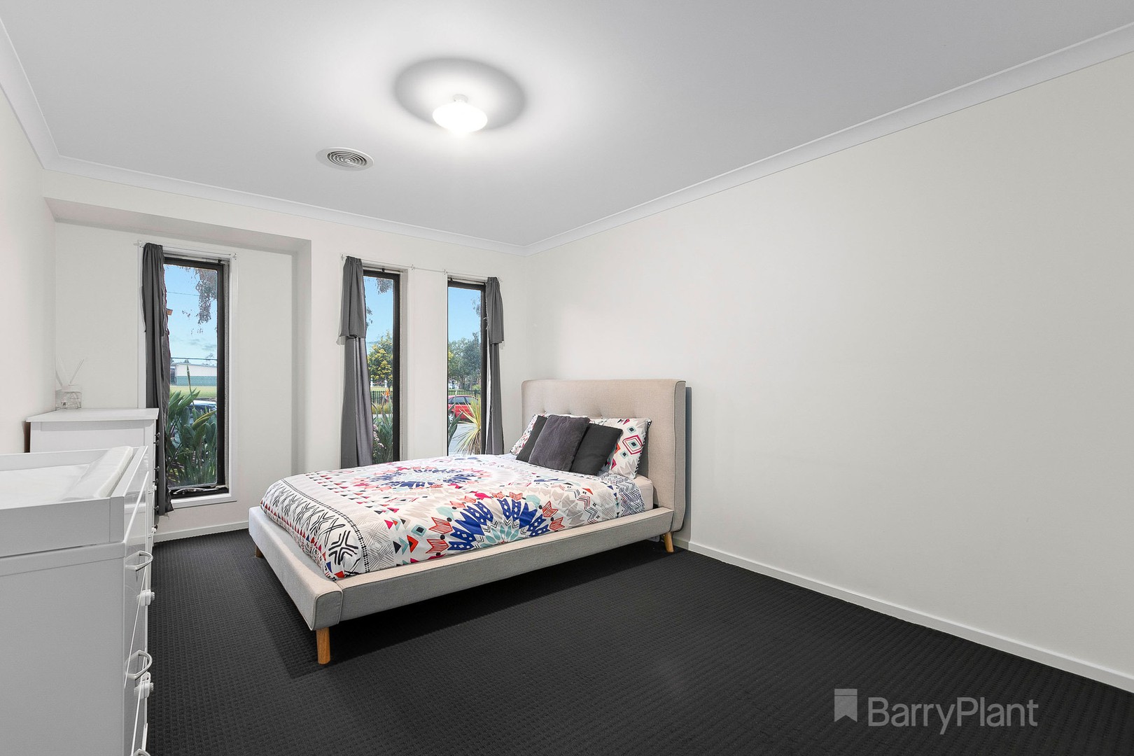 53 Burford WayCranbourne North, VIC 3977, Cranbourne North - Thumbnail 8