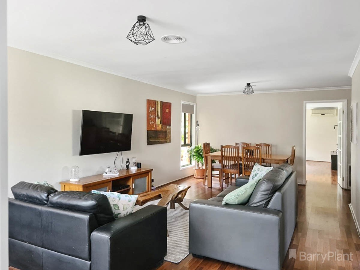 21 Ashwood GrovePakenham, VIC 3810, Pakenham - Thumbnail 2