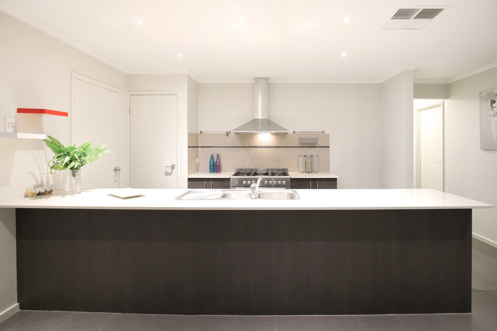 4 White Cedar Place, Craigieburn, VIC 3064 - Thumbnail 2 - 03/09/2021