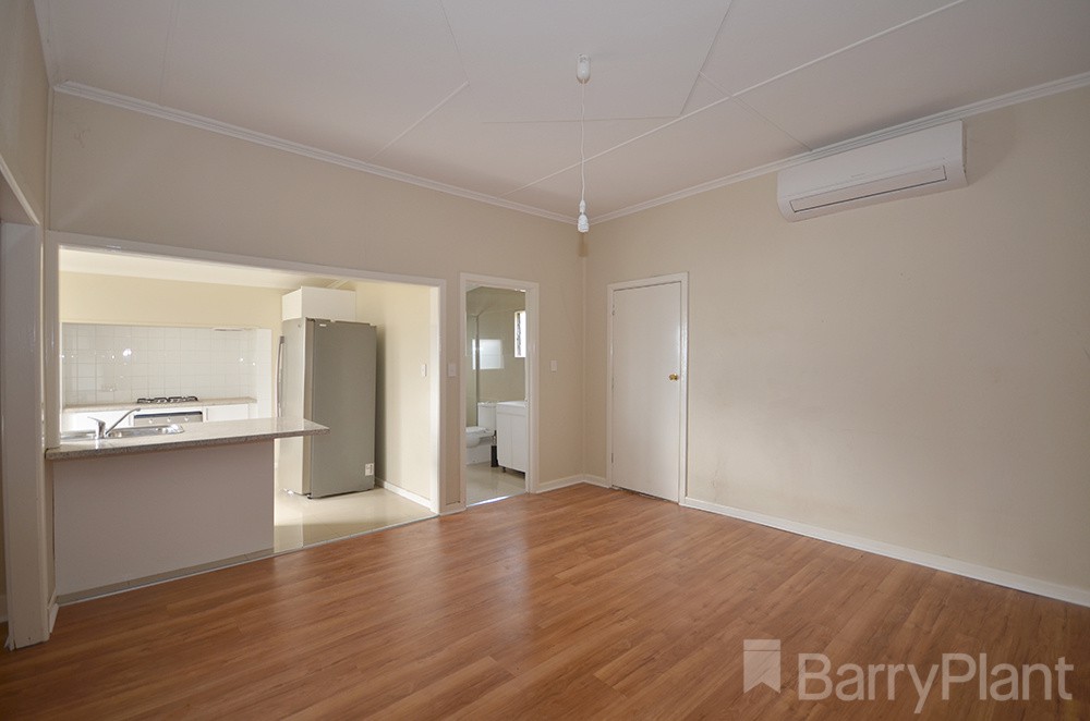 15 Peake Street, Golden Point, VIC 3350 - Thumbnail 1 - 06/09/2021