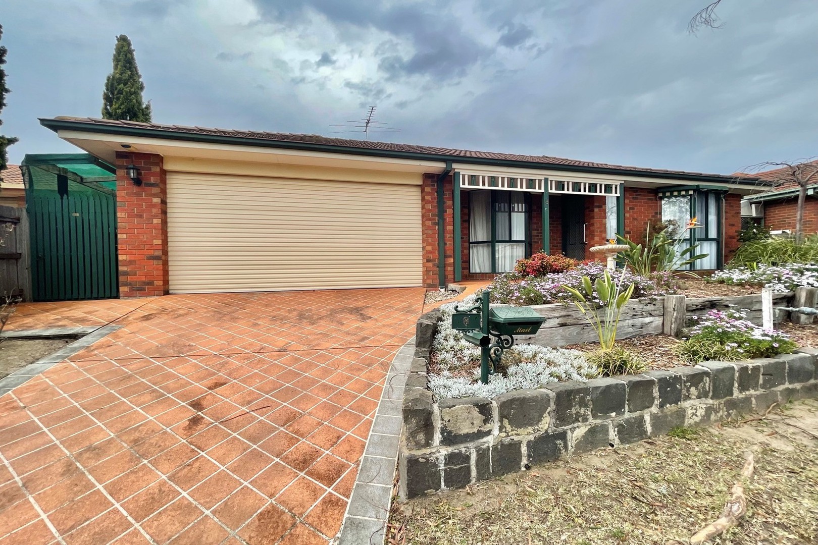 8 Bardsley CourtNarre Warren, VIC 3805, Narre Warren - Thumbnail 2