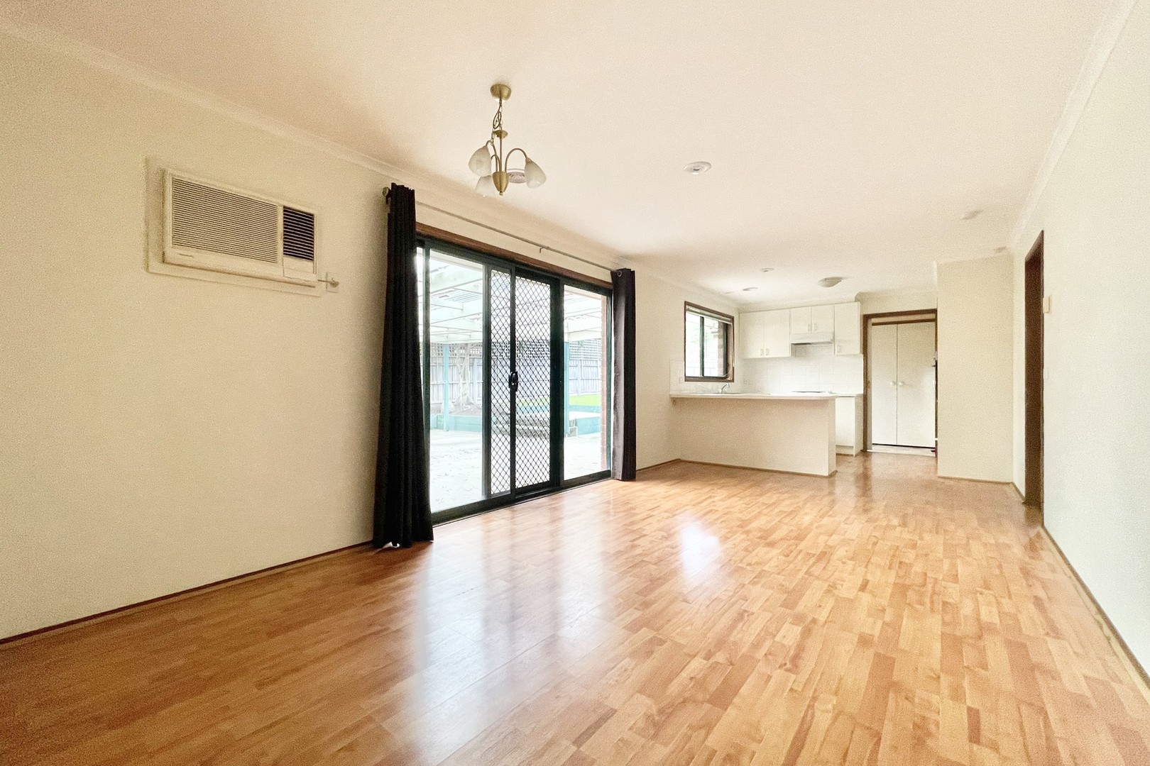 8 Bardsley CourtNarre Warren, VIC 3805, Narre Warren - Thumbnail 6
