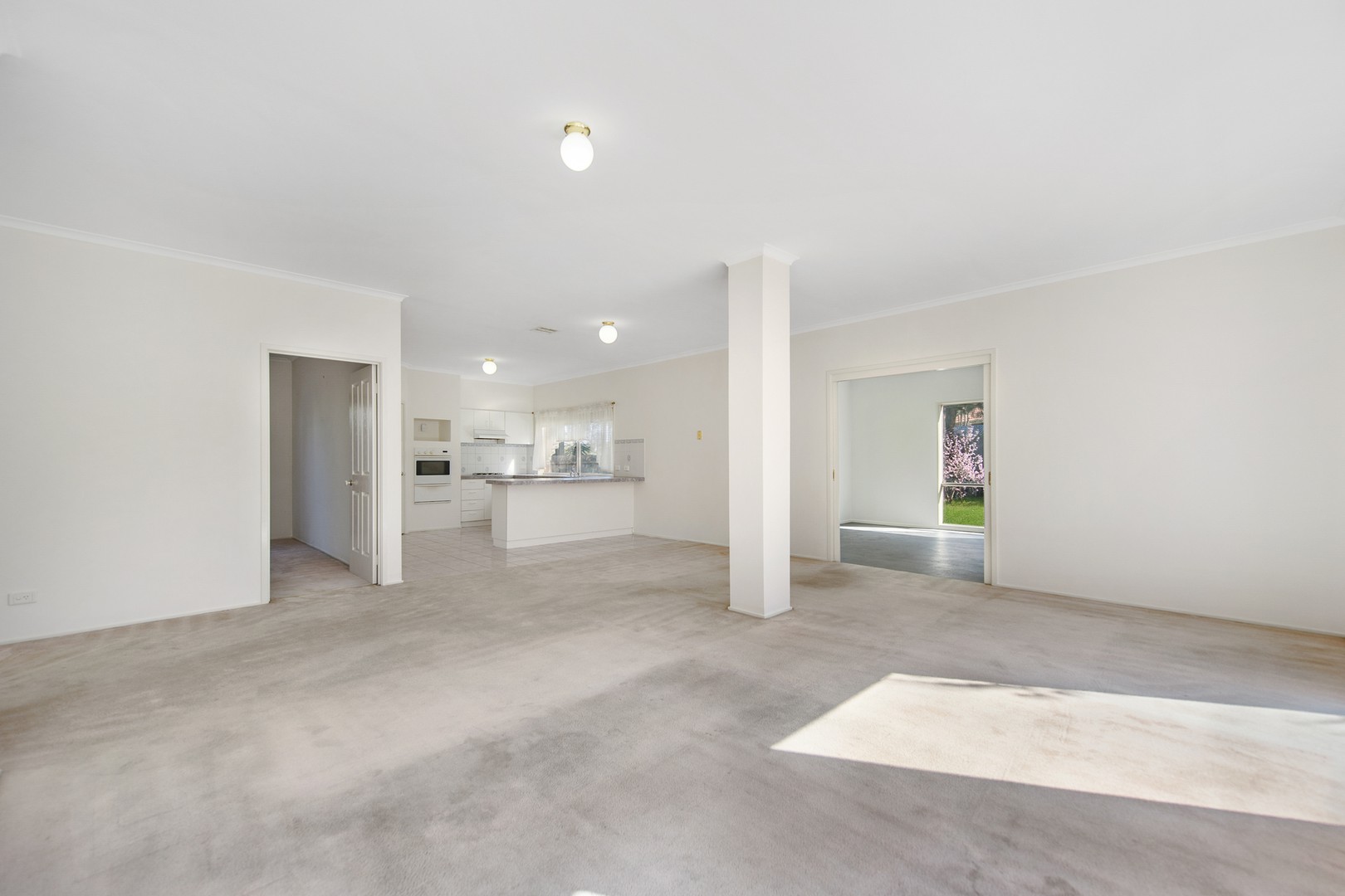 41 Royal CrescentHillside, VIC 3037, Hillside - Thumbnail 4