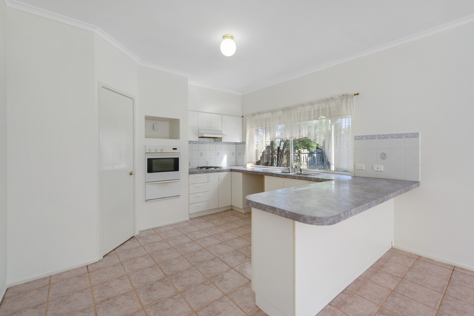 41 Royal CrescentHillside, VIC 3037, Hillside - Thumbnail 7