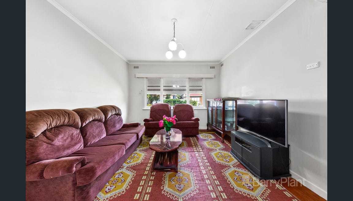 25 Oberon Avenue, St Albans, VIC 3021 - Thumbnail 1 - 09/09/2021