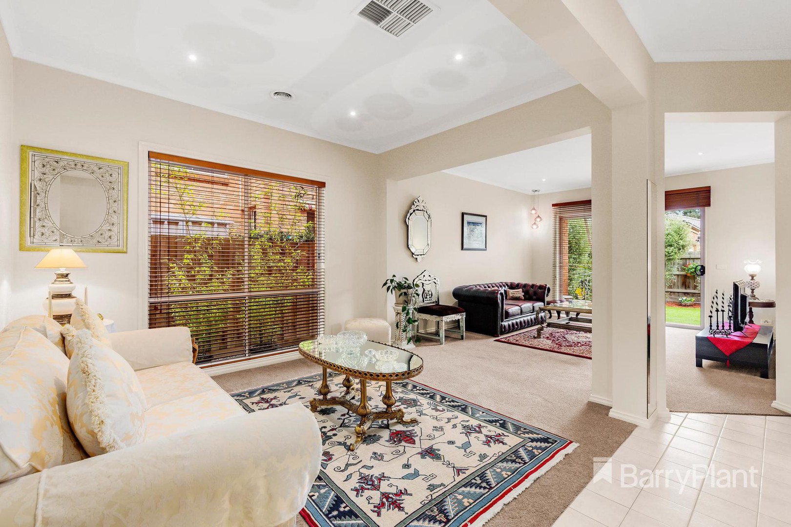 16 Hummingbird PlaceSouth Morang, VIC 3752, South Morang - Thumbnail 2