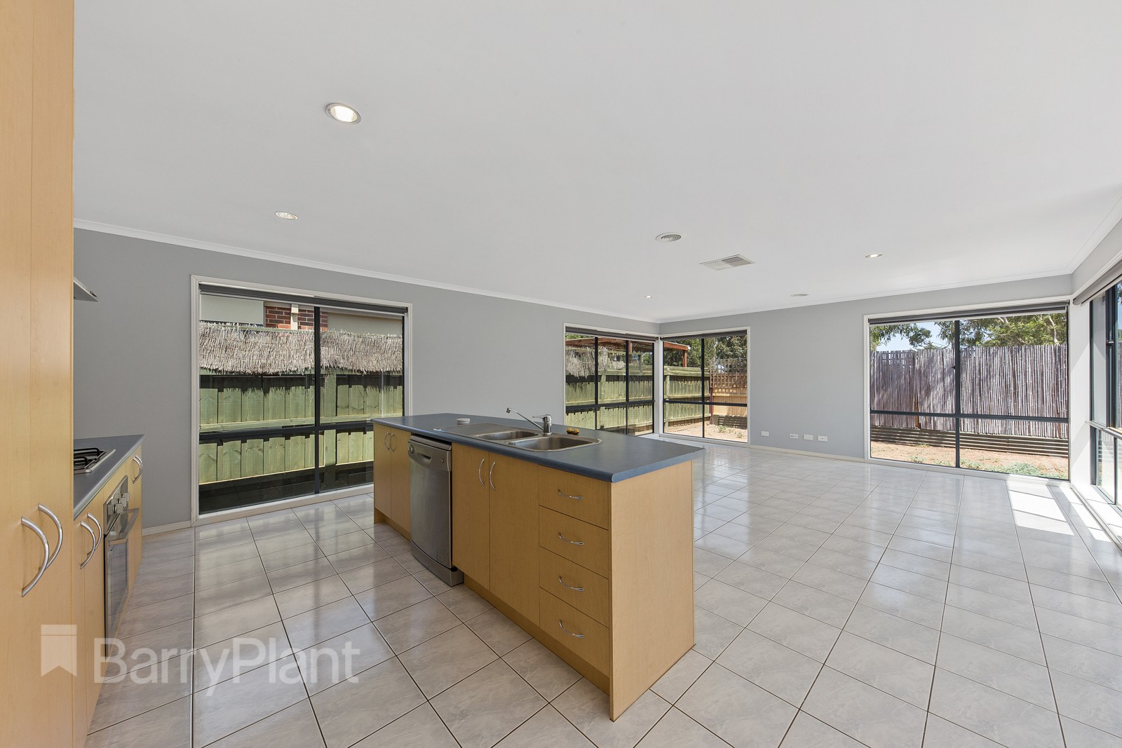 6 Alderstead Place, Caroline Springs, VIC 3023 - Thumbnail 2 - 10/09/2021