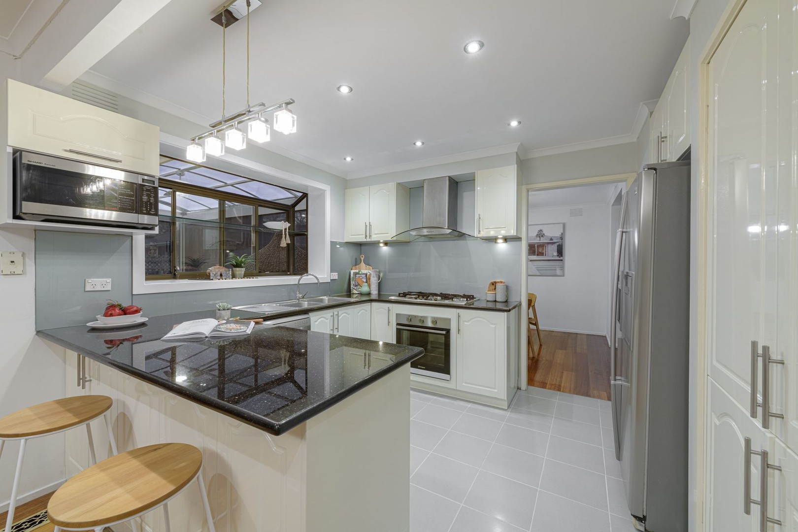 11 St Georges CourtGlen Waverley, VIC 3150, Glen Waverley - Thumbnail 3