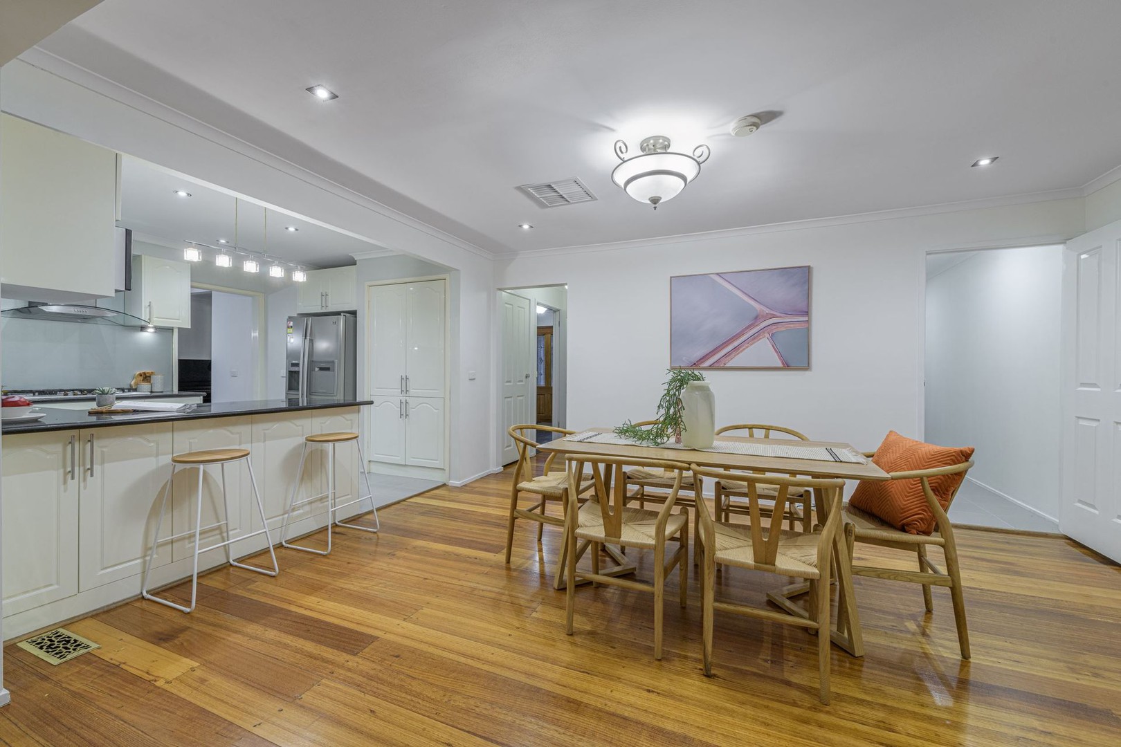 11 St Georges CourtGlen Waverley, VIC 3150, Glen Waverley - Thumbnail 4