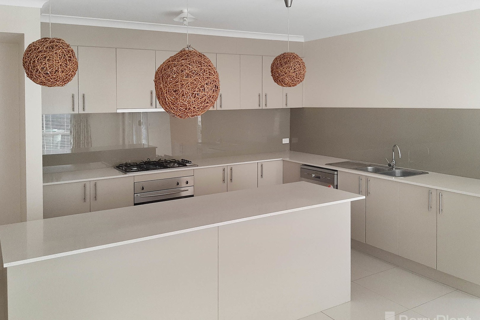 44 Darwin Way, Pakenham, VIC 3810 - Thumbnail 2 - 14/09/2021