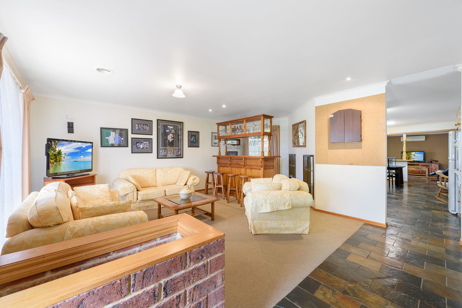 37 Truro CrescentTaylors Lakes, VIC 3038, Taylors Lakes - Thumbnail 4