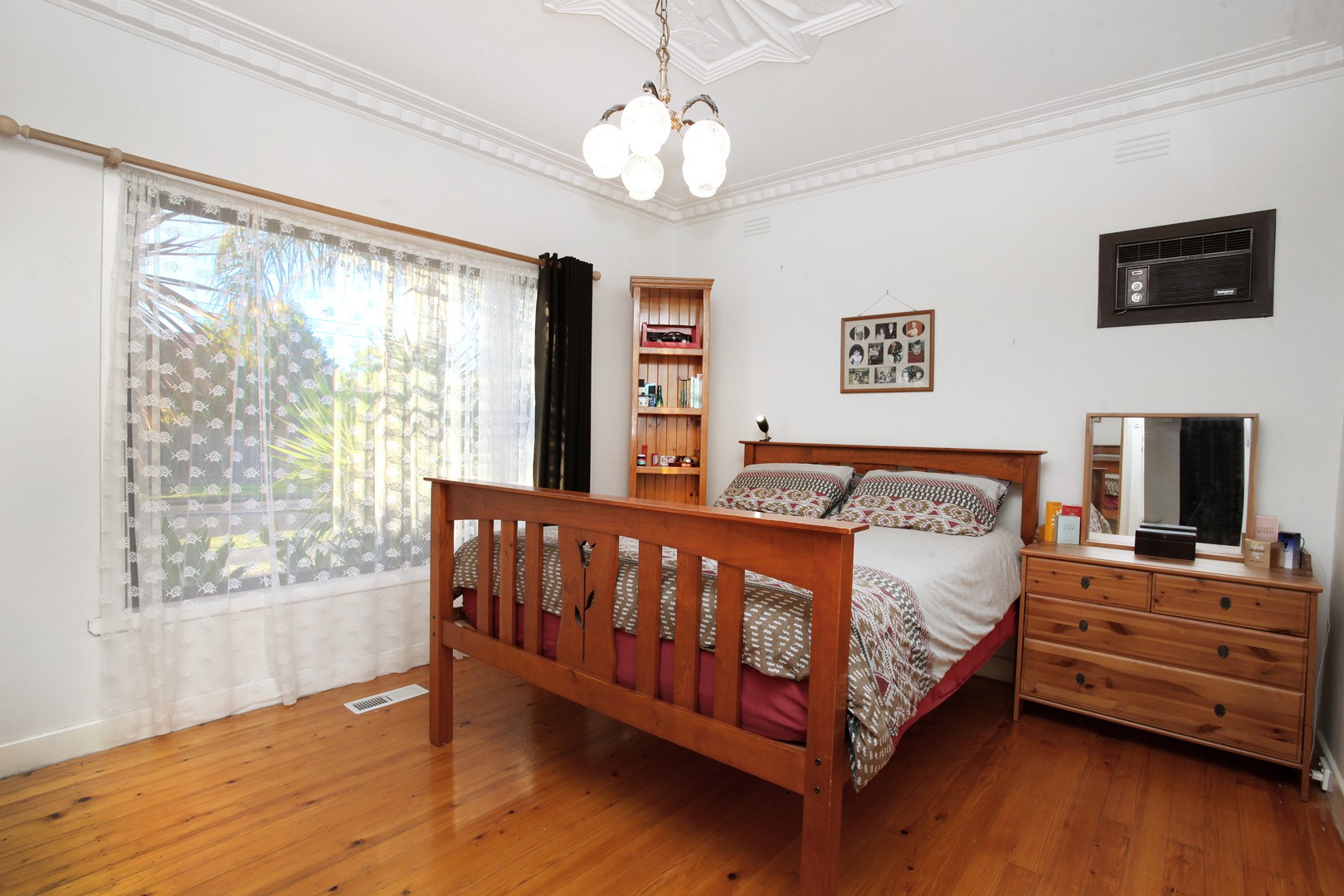 19 Helene Street, Ardeer, VIC 3022 - Thumbnail 2 - 14/09/2021