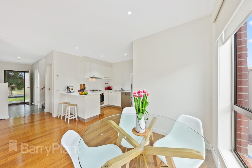 1/71 Oberon Avenue, St Albans, VIC 3021 - Thumbnail 1 - 15/09/2021