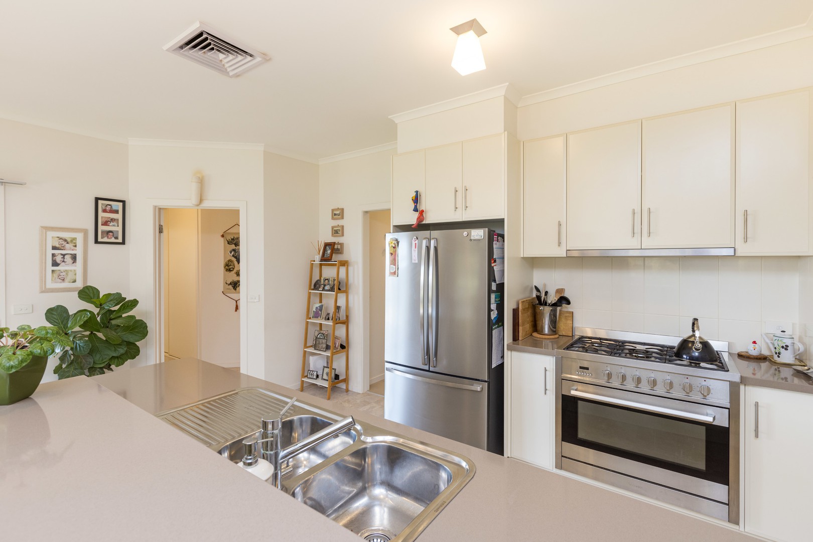 23 Kurrajong StreetRed Cliffs, VIC 3496, Red Cliffs - Thumbnail 4