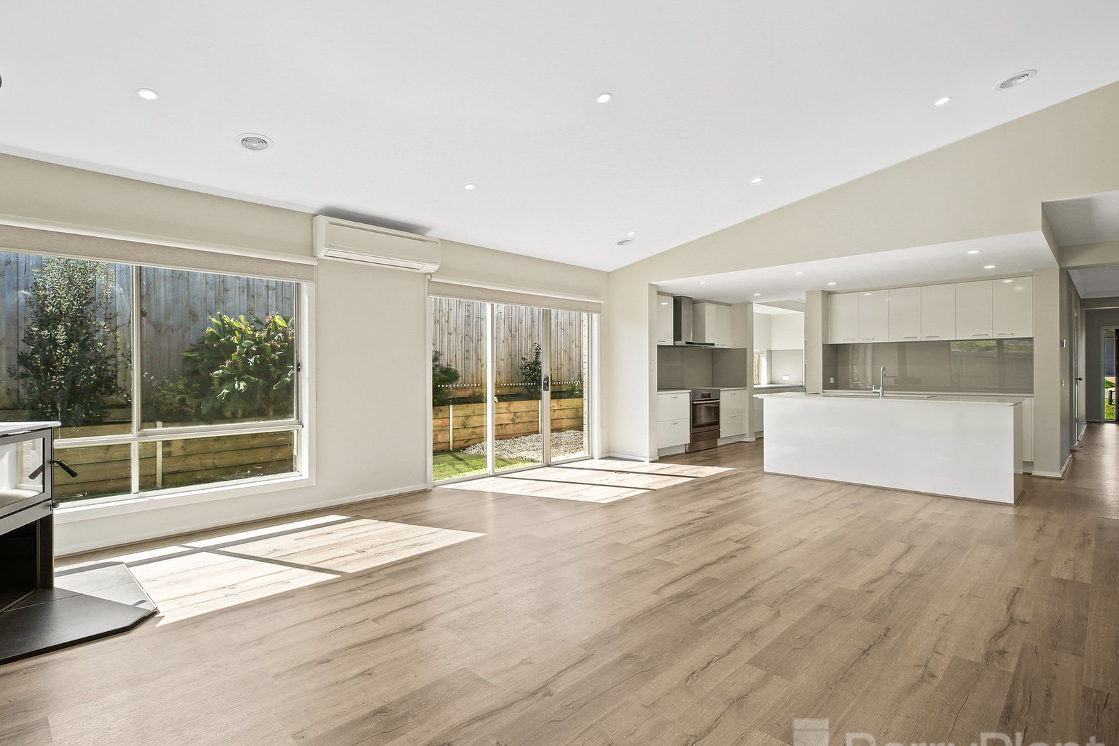 13 Appleporch WayDrouin, VIC 3818, Drouin - Thumbnail 5