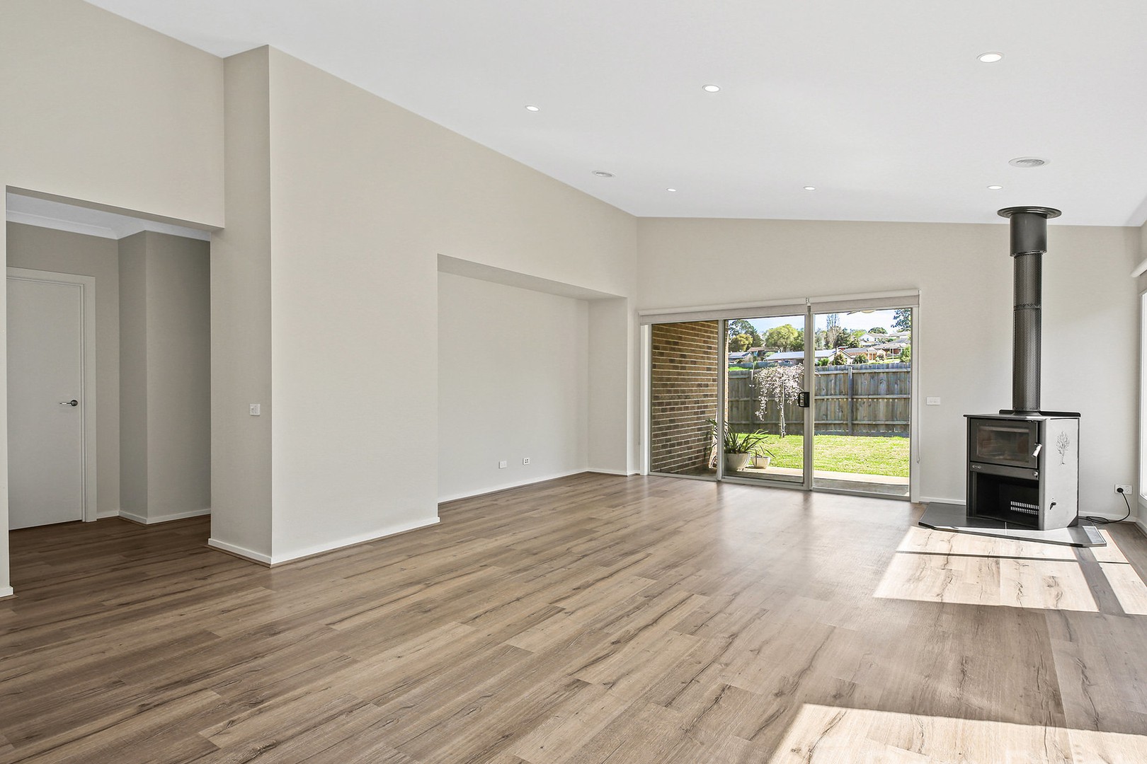13 Appleporch WayDrouin, VIC 3818, Drouin - Thumbnail 6