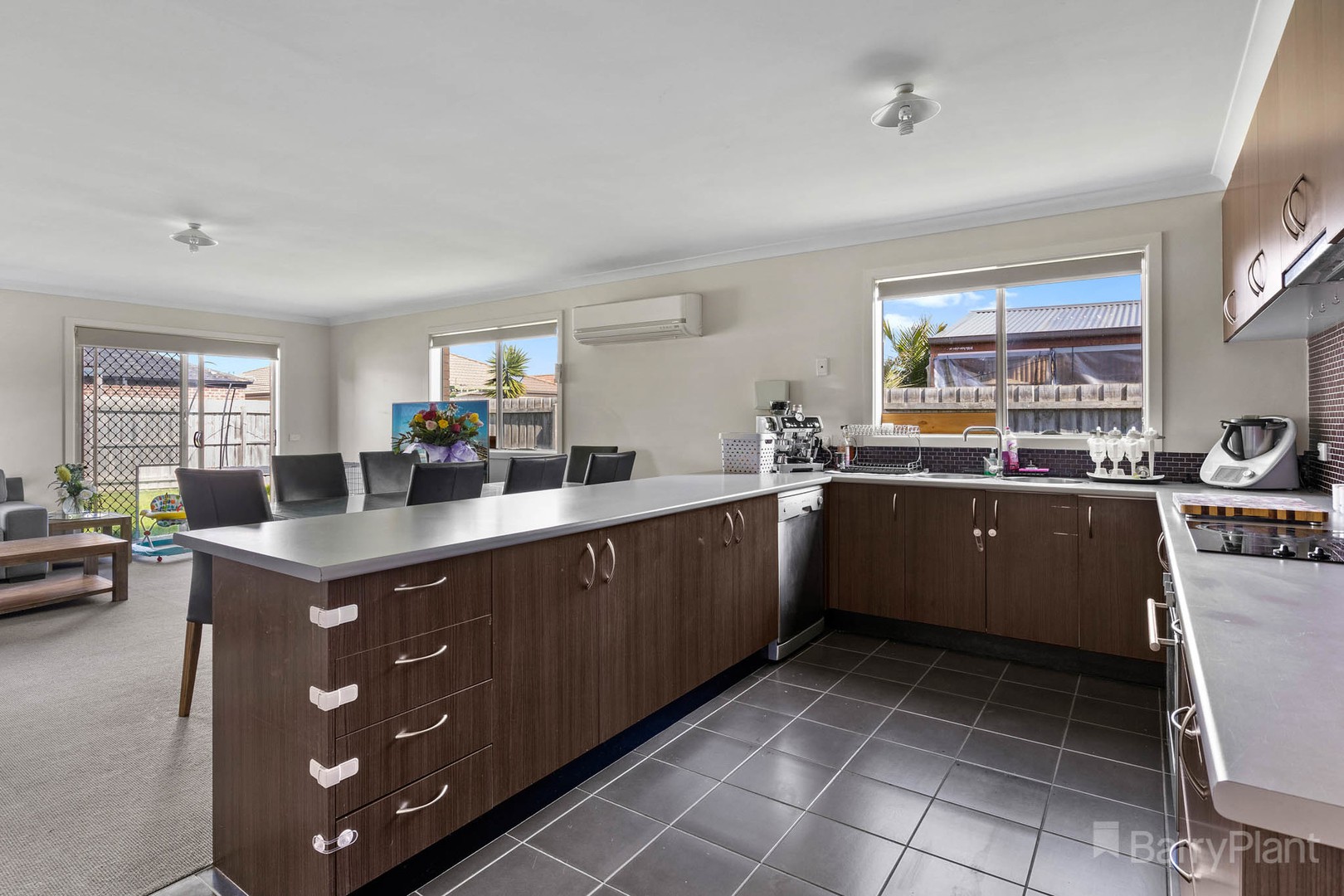 17 Danita WayCranbourne West, VIC 3977, Cranbourne West - Thumbnail 6