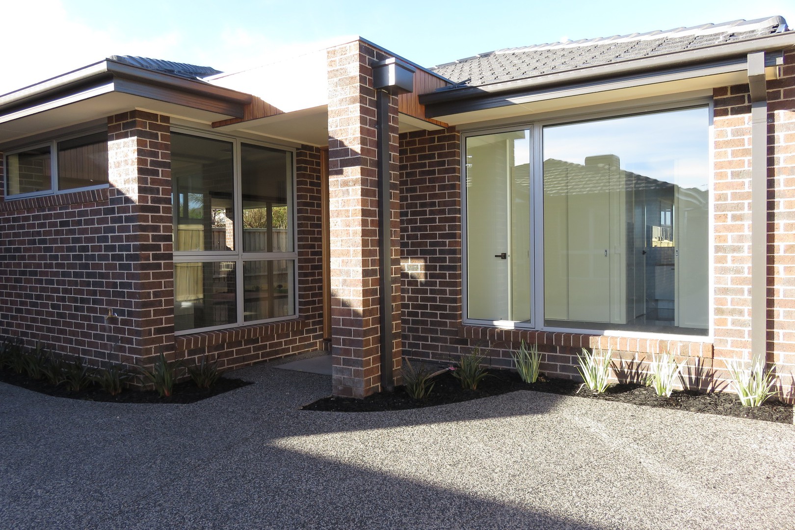2/5 Pettit Close, Berwick, VIC 3806 - Thumbnail 2 - 17/09/2021