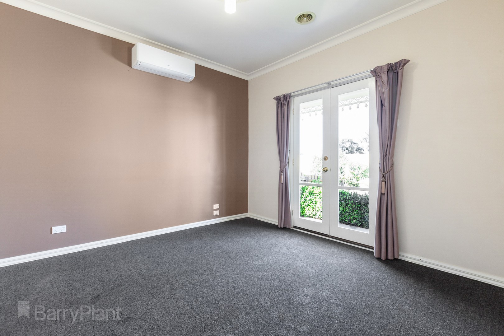 25 Copeland CrescentPoint Cook, VIC 3030, Point Cook - Thumbnail 2