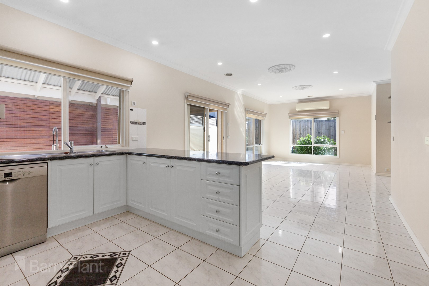 25 Copeland CrescentPoint Cook, VIC 3030, Point Cook - Thumbnail 5