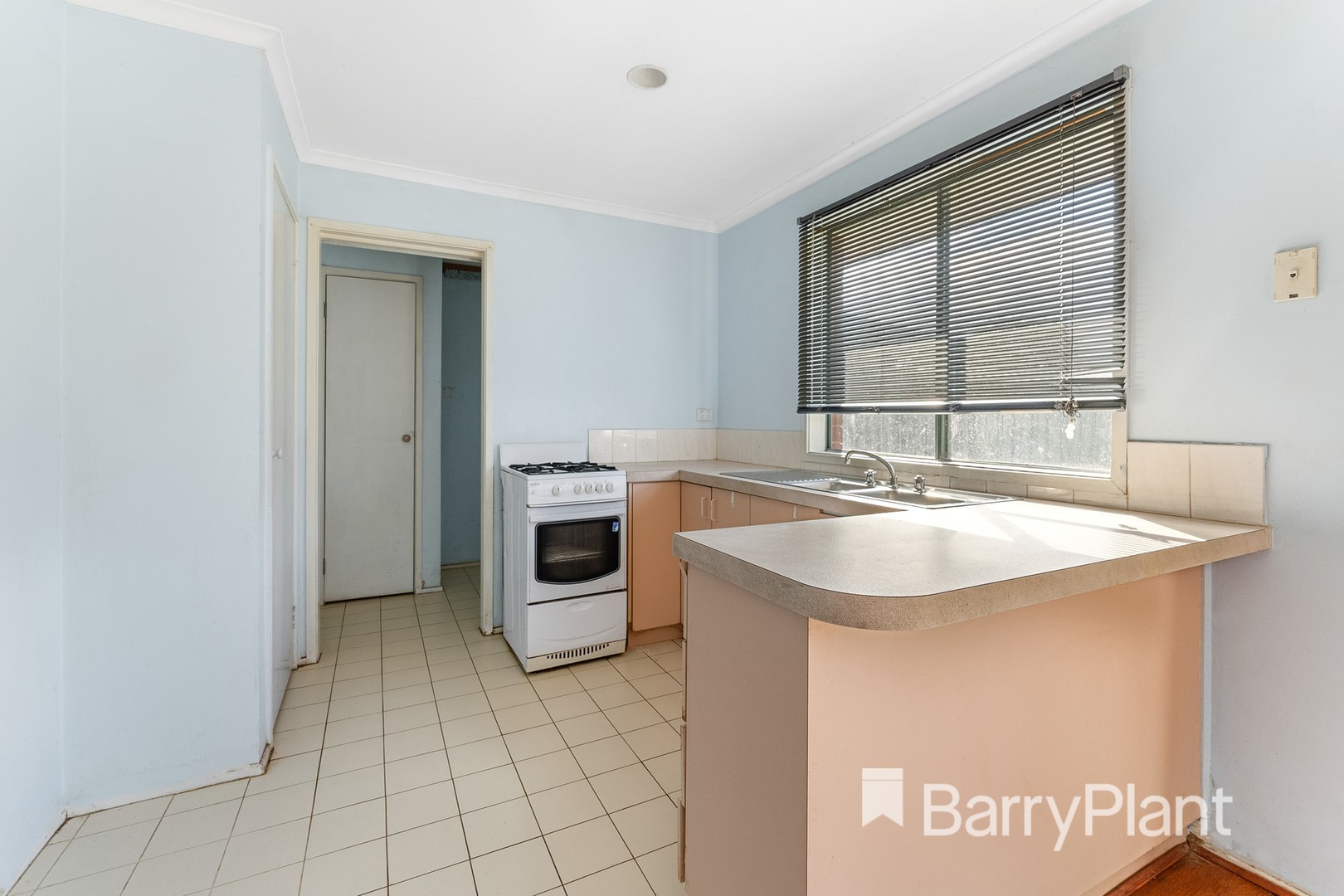 83 Flemington CrescentWerribee, VIC 3030, Werribee - Thumbnail 2