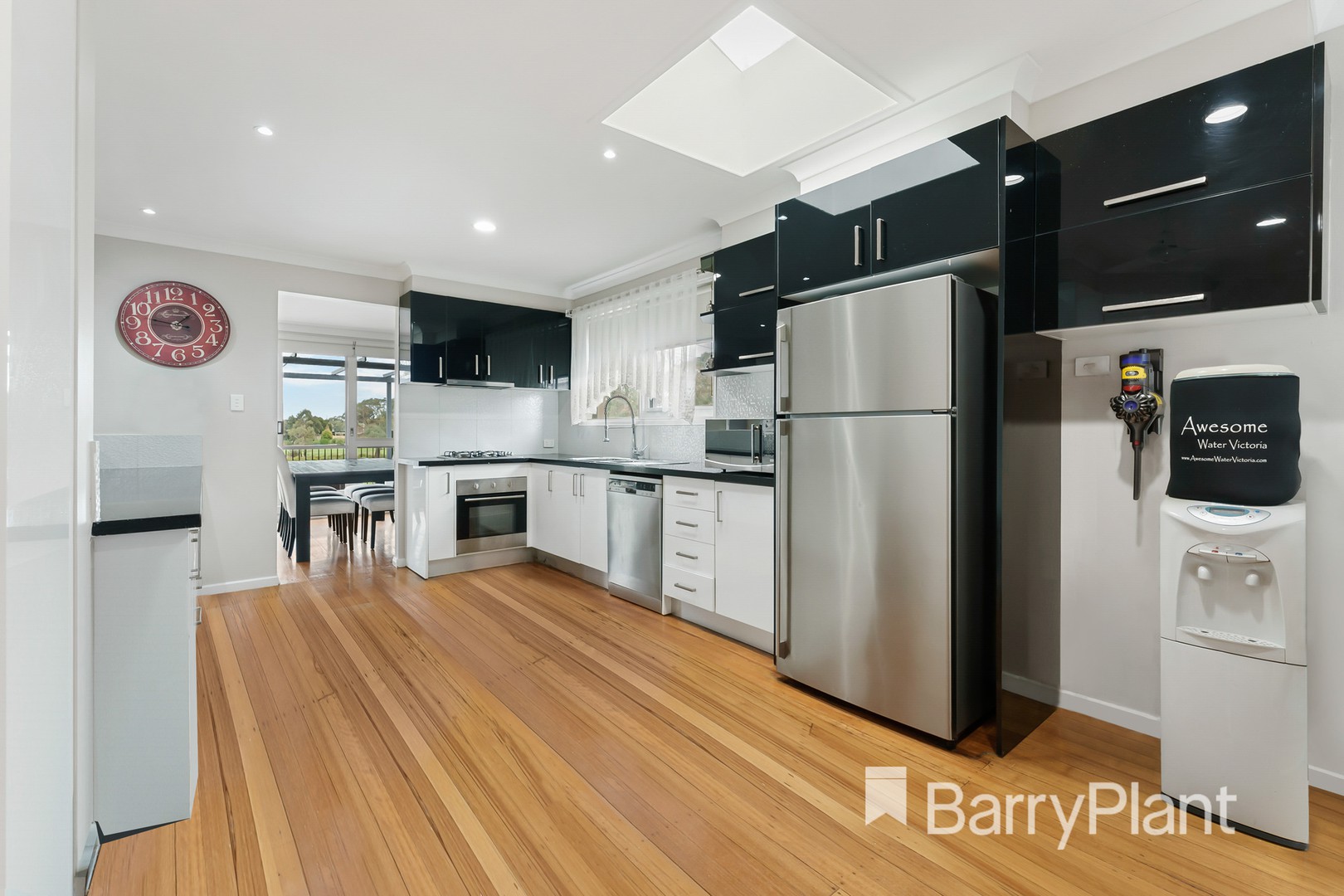 27 Ridge DriveWyndham Vale, VIC 3024, Wyndham Vale - Thumbnail 2