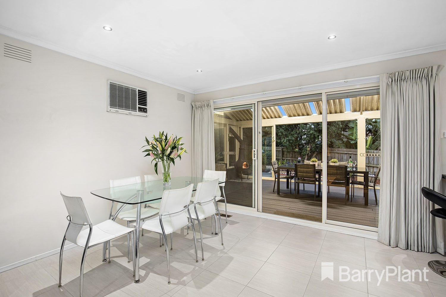 9 Karnak CourtGlen Waverley, VIC 3150, Glen Waverley - Thumbnail 3