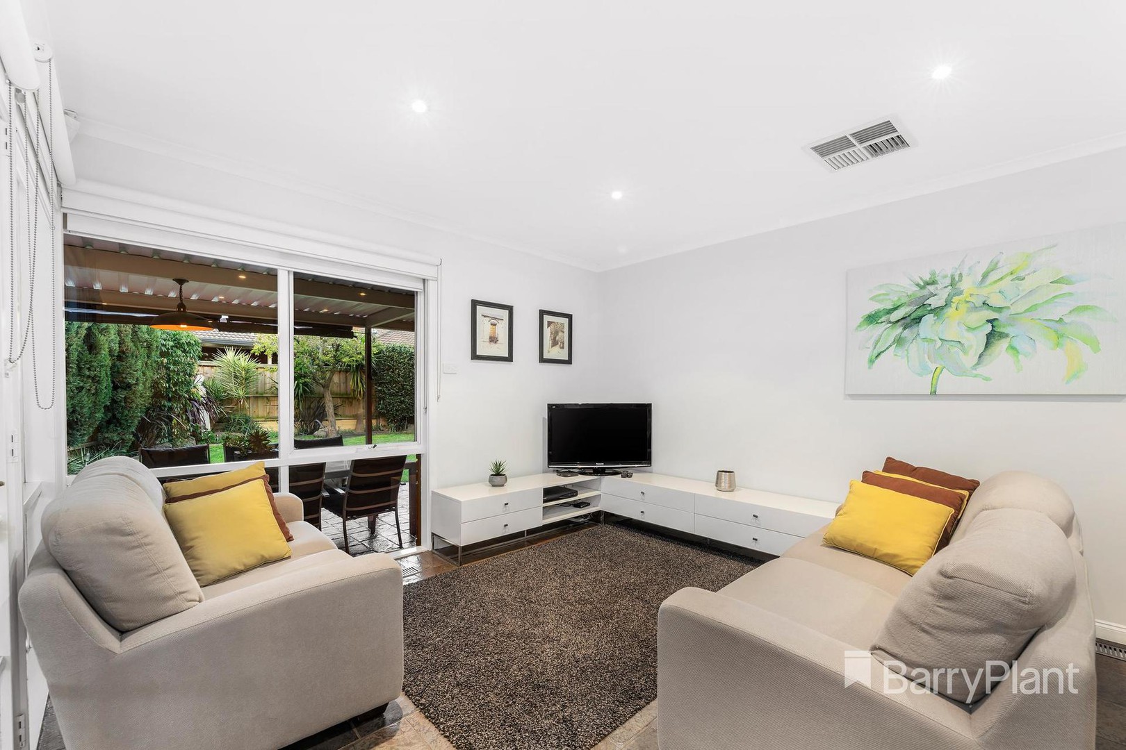 10 Maybury DriveMill Park, VIC 3082, Mill Park - Thumbnail 5