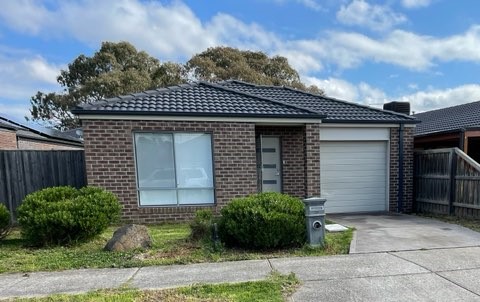 10 Cotswold Way, Mernda, VIC 3754 - Thumbnail 2 - 20/09/2021