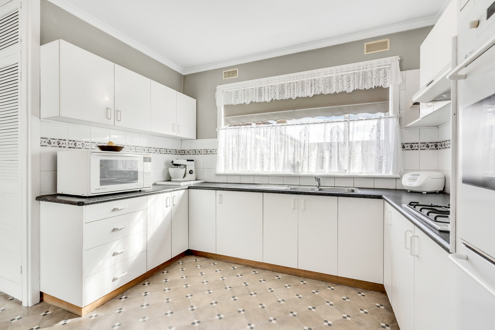 18 Merrilands RoadReservoir, VIC 3073, Reservoir - Thumbnail 8