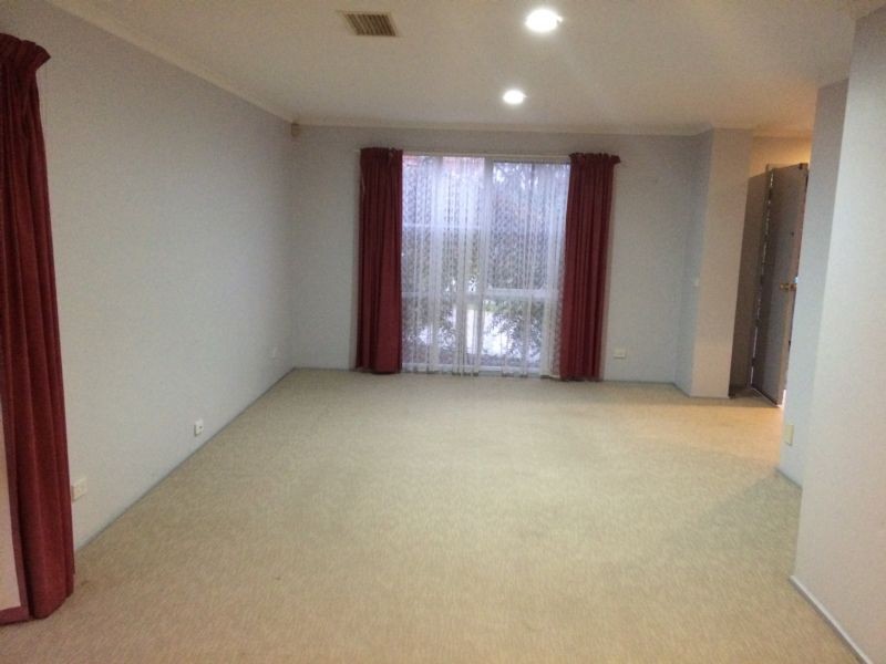 13 Landsborough Avenue, Rowville, VIC 3178 - Thumbnail 2 - 21/09/2021