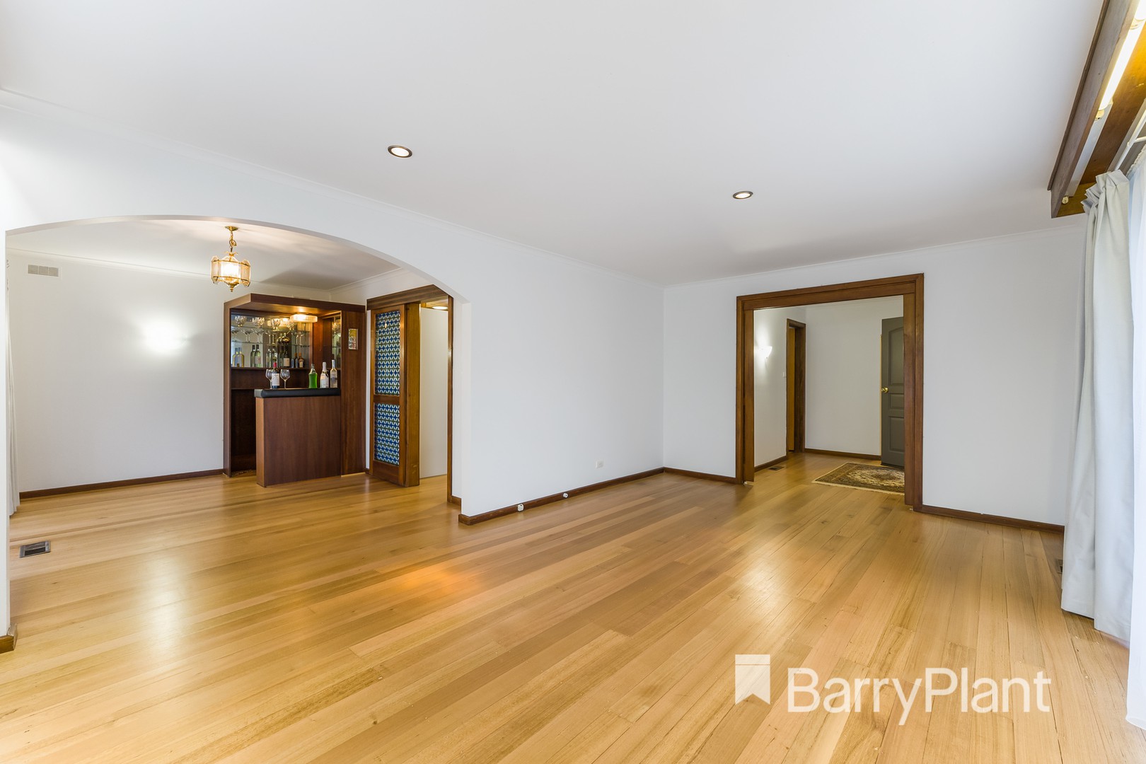 6 Silvester CrescentSt Albans, VIC 3021, St Albans - Thumbnail 3