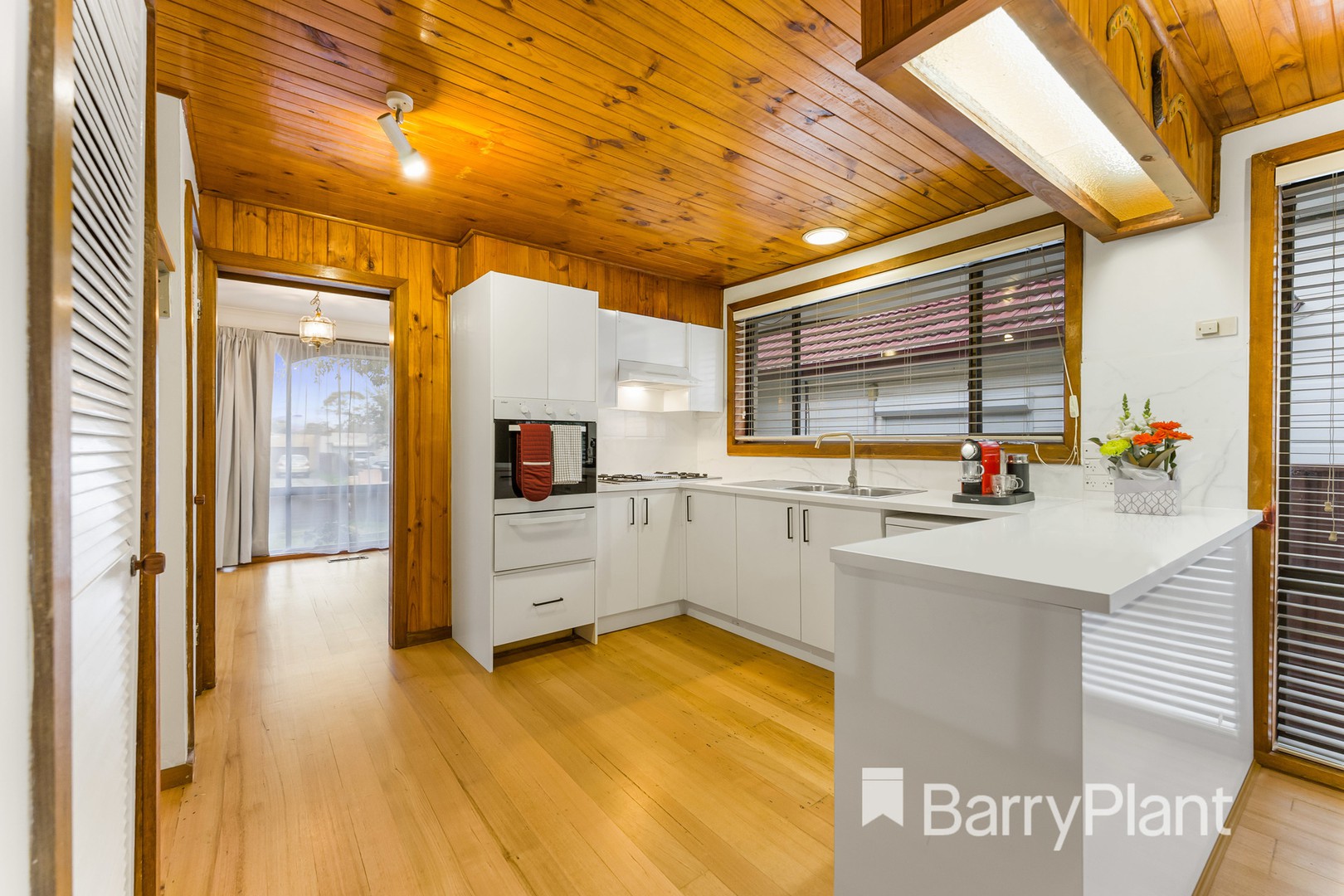 6 Silvester CrescentSt Albans, VIC 3021, St Albans - Thumbnail 4