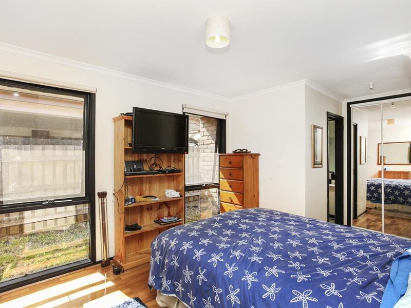 6 Evelyn Close, Melton West, VIC 3337, Melton West - Thumbnail 5