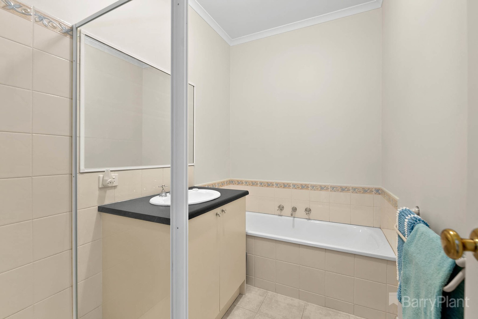 2/28 Woods StreetBeaconsfield, VIC 3807, Beaconsfield - Thumbnail 6