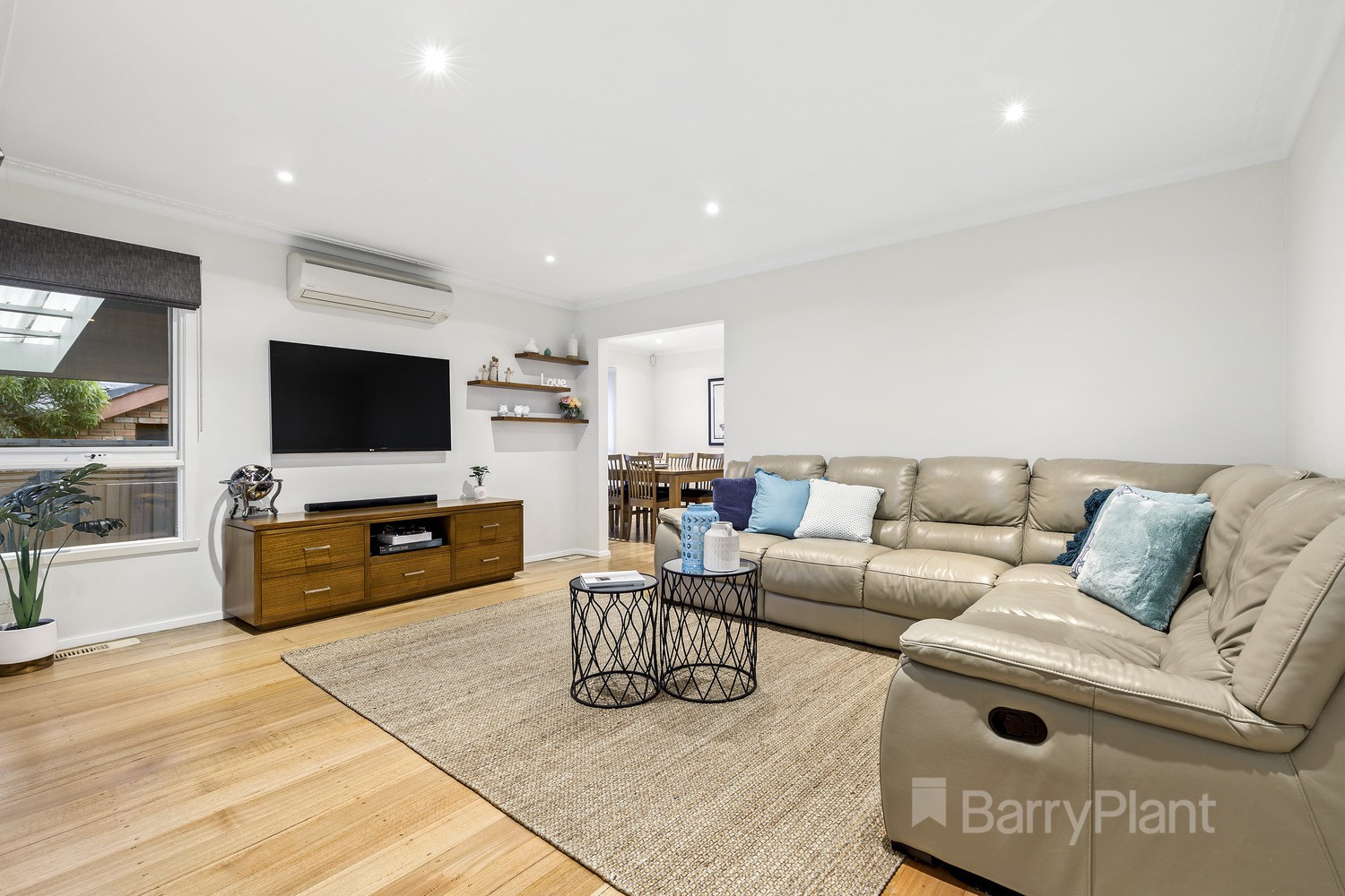 8 Marilyn CourtWatsonia, VIC 3087, Watsonia - Thumbnail 2