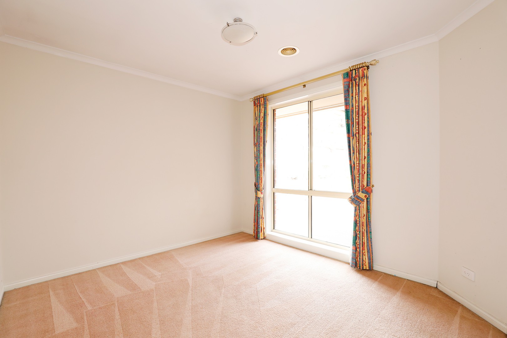 9 Stradbroke Close, Berwick, VIC 3806, Berwick - Thumbnail 4