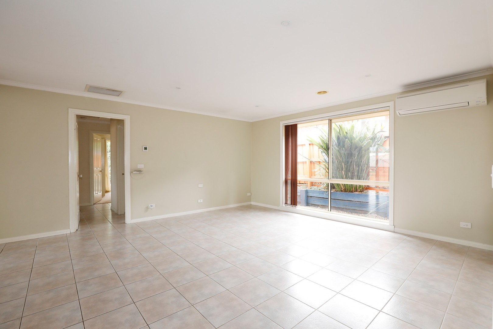 9 Stradbroke Close, Berwick, VIC 3806, Berwick - Thumbnail 6