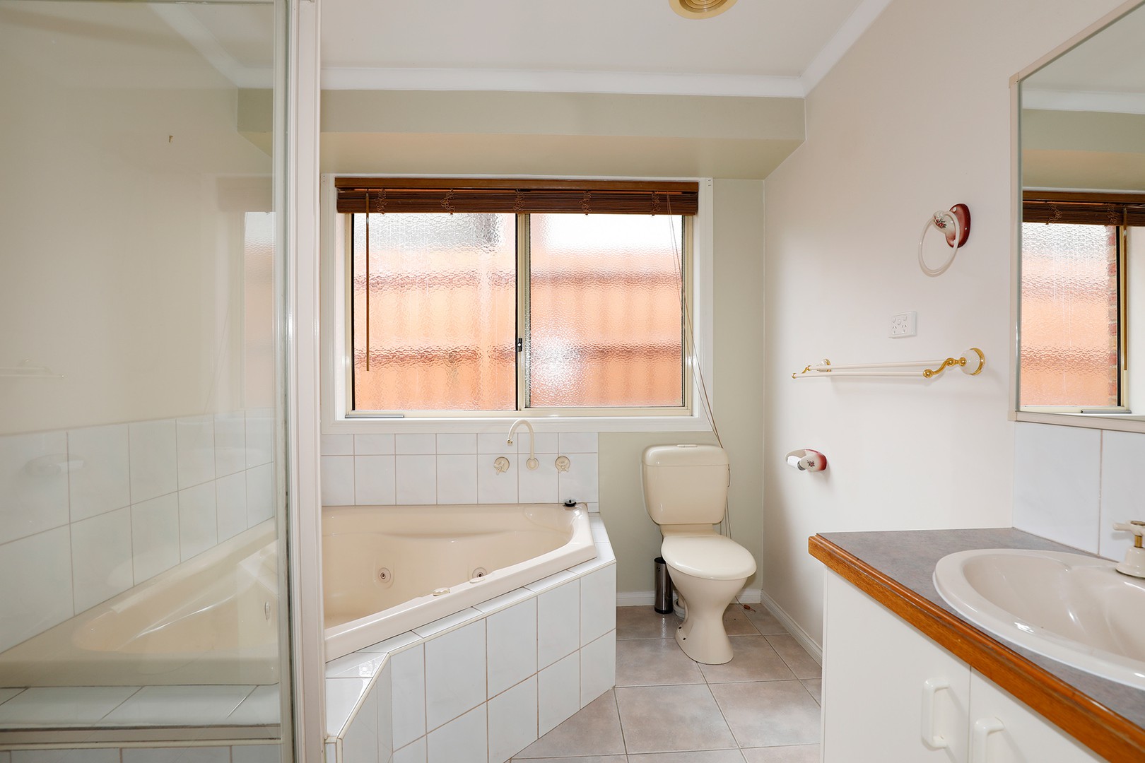 9 Stradbroke Close, Berwick, VIC 3806, Berwick - Thumbnail 8