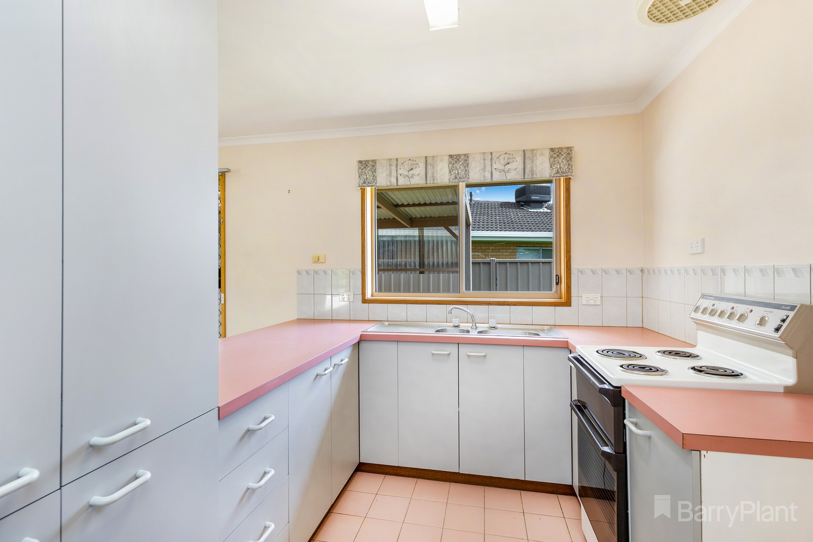 2/38 Black StreetLong Gully, VIC 3550, Long Gully - Thumbnail 2
