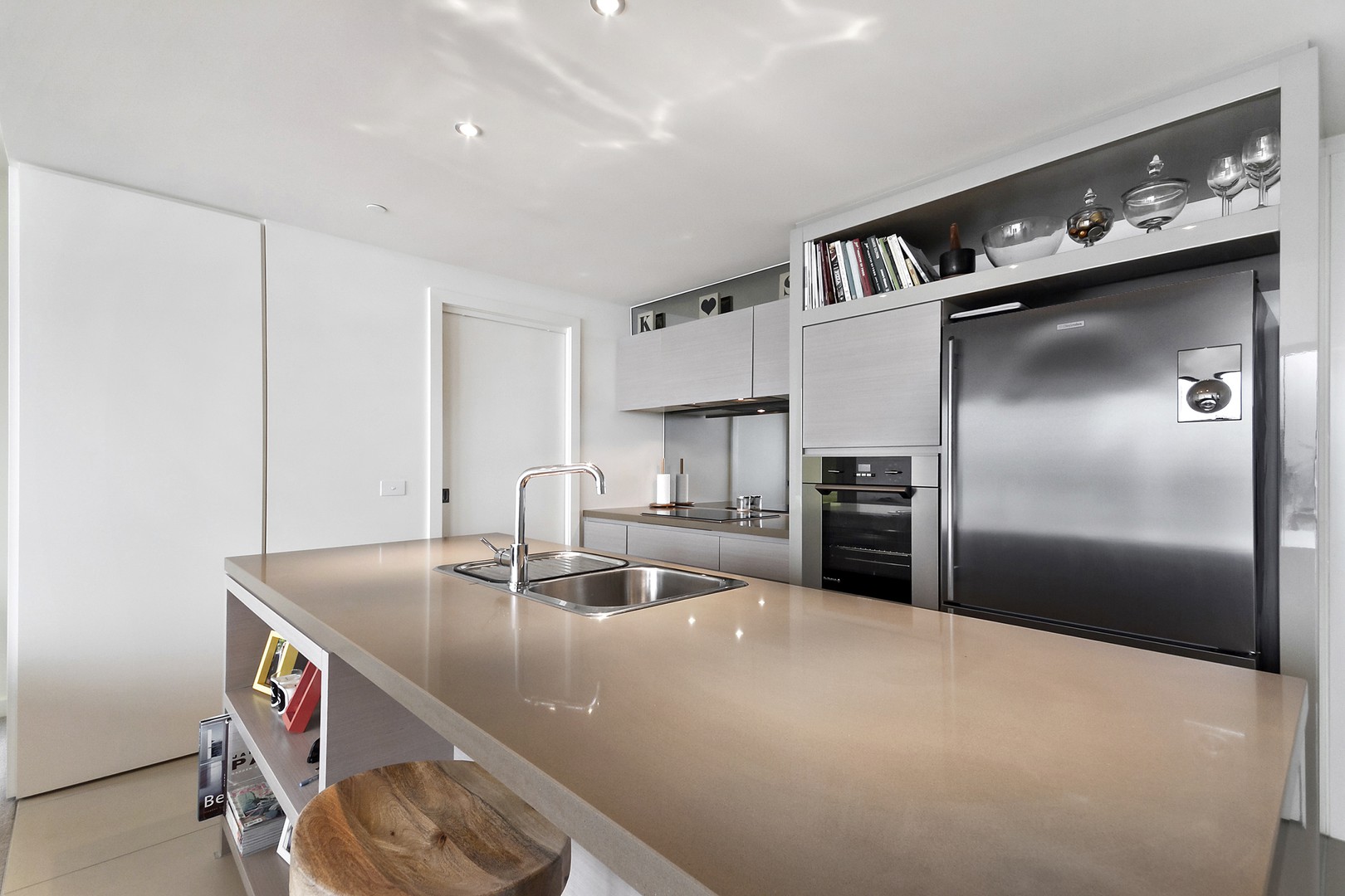 163/8 Waterside Place, Docklands, VIC 3008 - Thumbnail 2 - 22/09/2021